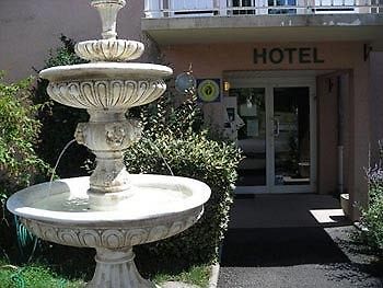 Hotel Le Pairoux Volvic Buitenkant foto