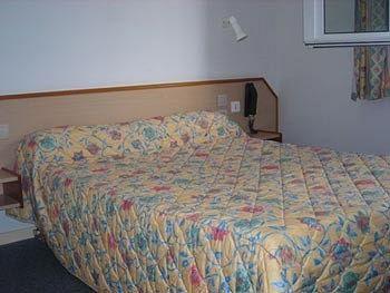 Hotel Le Pairoux Volvic Buitenkant foto